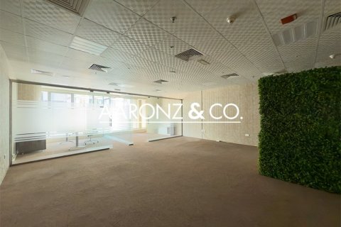 82m² Office in Business Bay, UAE No. 107020 8