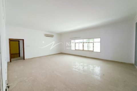 Вилла с 9 спальнями в Абу-Даби, ОАЭ №99203 2