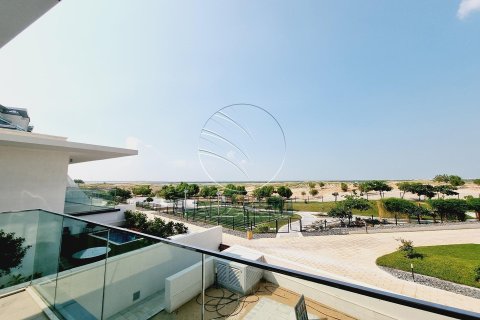 Villa de 3 dormitorios en  Yas Island, UAE No. 27481 5