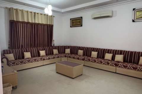 5 bedrooms Villa in Al Ansab, Oman No. 54833 10