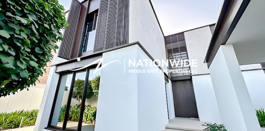 Villa de 5 chambres à Abu Dhabi, UAE No. 92193