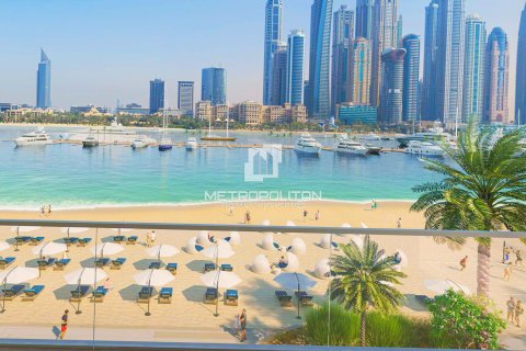 Квартира с 2 спальнями в EMAAR Beachfront, ОАЭ №77985 9