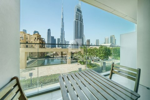 Apartment de 2 dormitorios en Burj Royale, UAE No. 77984 3