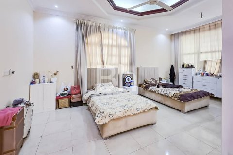 Villa de 5 dormitorios en Al Rawda, UAE No. 63846 4