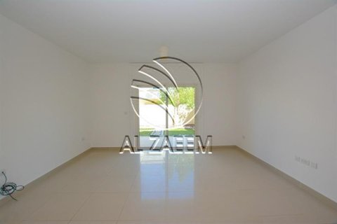 2 غرف نوم فيلا في Al Reef, الإمارات العربية المتحدة رقم 90073 2