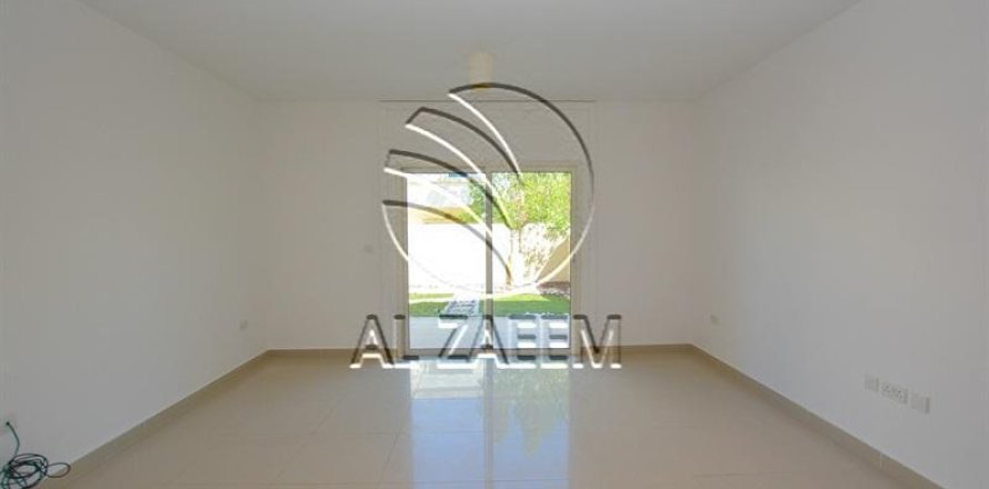 2 غرف نوم فيلا في Al Reef, الإمارات العربية المتحدة رقم 90073