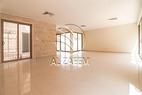 Villa de 4 dormitorios en Al Raha Gardens, UAE No. 90083 7