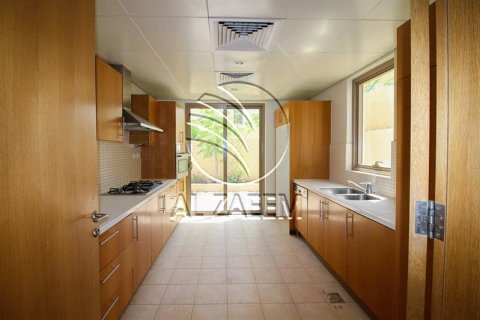 Villa de 4 dormitorios en Al Raha Gardens, UAE No. 90083 6
