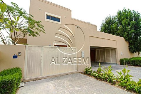 Villa de 4 dormitorios en Al Raha Gardens, UAE No. 90083 3