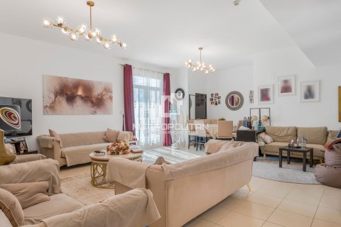 Apartment de 2 dormitorios en Queue Point, UAE No. 40628 1