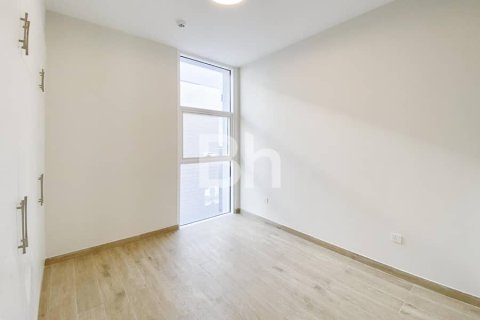4 bedrooms Villa in Dubai Sports City, UAE No. 68183 3