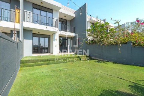 Villa de 3 dormitorios en Motor City, UAE No. 84345 2