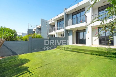 Villa de 3 dormitorios en Motor City, UAE No. 84345 11