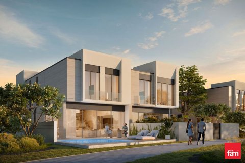Villa de 4 dormitorios en Dubai, UAE No. 102598 1