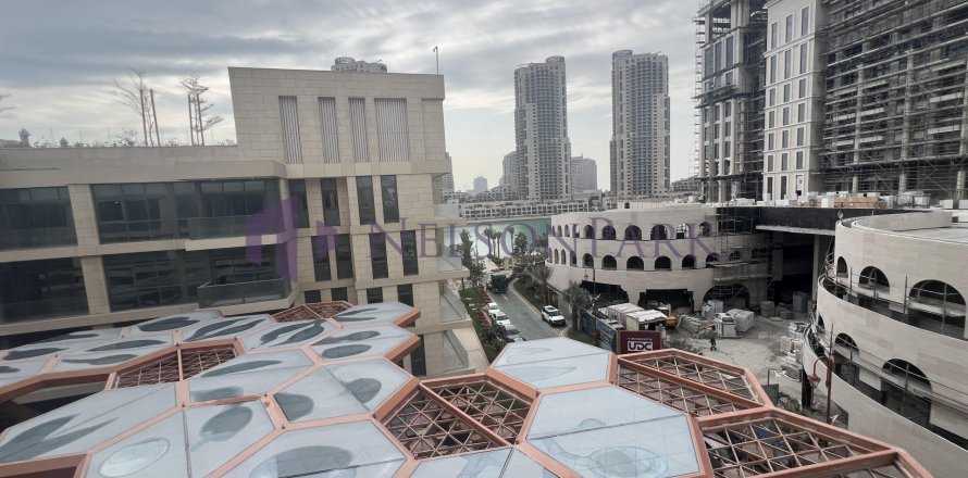 3 bedrooms Apartment in Doha, Qatar No. 58060