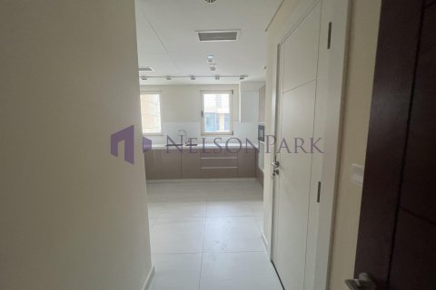 3 bedrooms Apartment in Doha, Qatar No. 58060 17