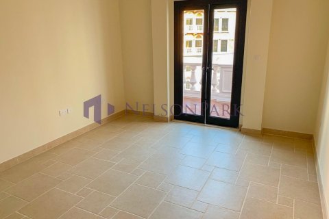 3 bedrooms Apartment in Doha, Qatar No. 58061 2