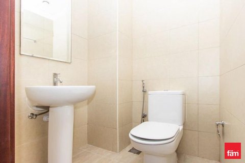 2 bedrooms Apartment in Downtown Dubai (Downtown Burj Dubai), UAE No. 100325 9