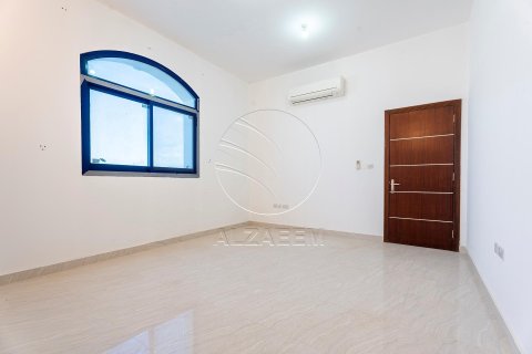 Villa de 5 chambres à Abu Dhabi, UAE No. 91401 3