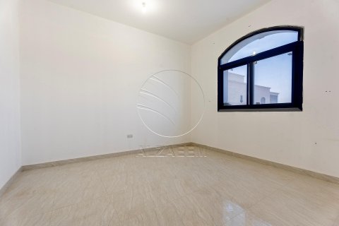 Villa de 5 chambres à Abu Dhabi, UAE No. 91401 16