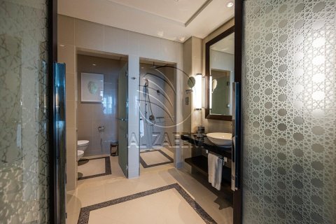 Apartment de 2 dormitorios en The Marina, UAE No. 91404 5