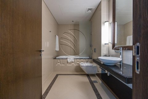 Apartment de 2 dormitorios en The Marina, UAE No. 91404 11