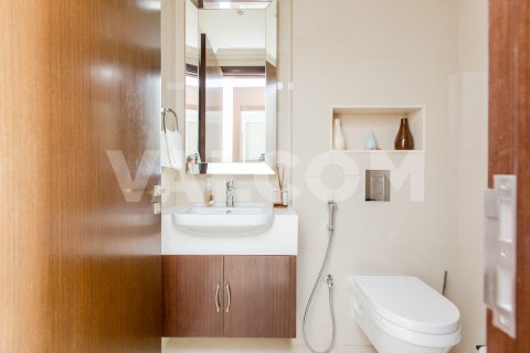 Квартира с 1 спальней в The Address Residence Fountain Views, ОАЭ №9249 9