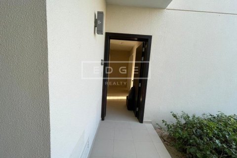 2 bedrooms Villa in Dubai, UAE No. 7090 13