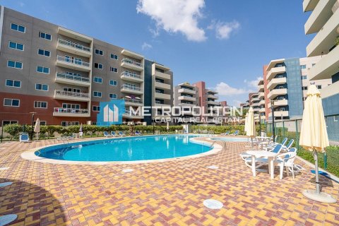Apartment de 2 dormitorios en Al Reef, UAE No. 88432 1