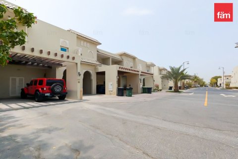 3 غرف نوم فيلا  رقم 106507 2