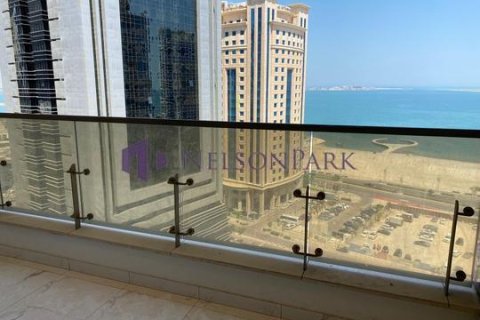 3 bedrooms Apartment in Doha, Qatar No. 60903 1