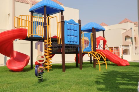4 bedrooms Villa in Doha, Qatar No. 60935 4