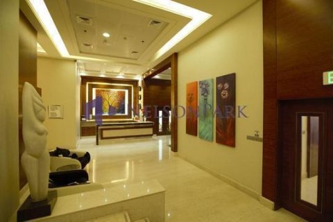 2 bedrooms Apartment in Doha, Qatar No. 60902 7