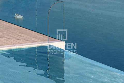 Apartment de 2 dormitorios en EMAAR Beachfront, UAE No. 84155 7