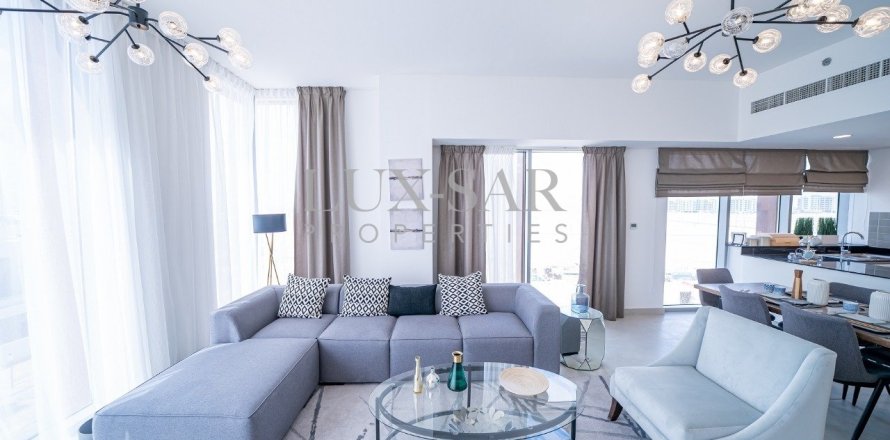 2 bedrooms Apartment in Dubai, UAE No. 96606