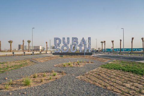 2 bedrooms Apartment in Dubai, UAE No. 96606 16