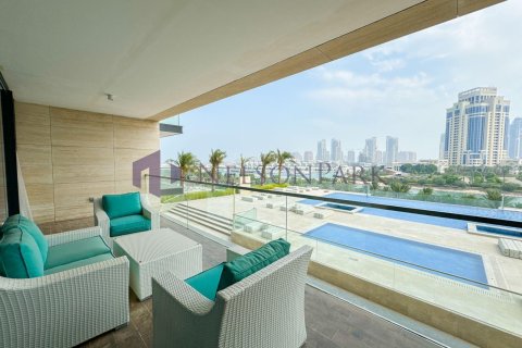 Apartment de 3 dormitorios en Lusail, Qatar No. 58549 4
