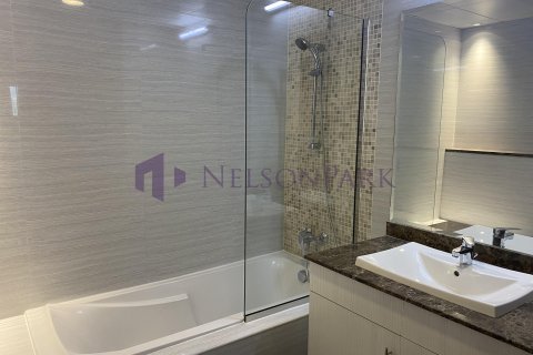 2 bedrooms Apartment in Doha, Qatar No. 58545 8