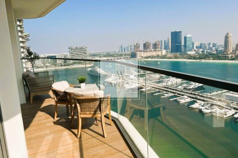 Квартира с 2 спальнями в EMAAR Beachfront, ОАЭ №16160 14