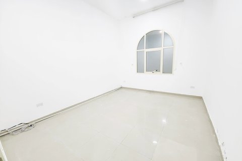Villa de 3 dormitorios en Shakhbout City, UAE No. 11129 6