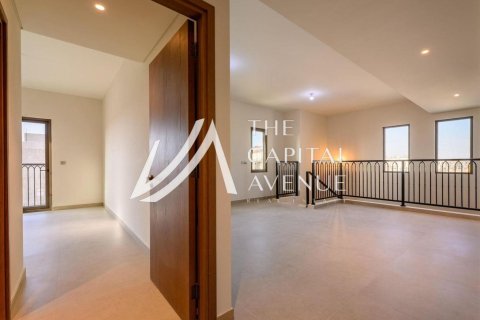 Villa de 4 dormitorios en Khalifa City, UAE No. 86582 6