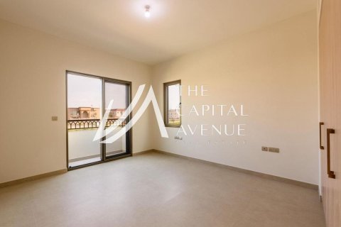 Villa de 4 dormitorios en Khalifa City, UAE No. 86582 8