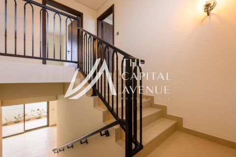 Villa de 4 dormitorios en Khalifa City, UAE No. 86582 12