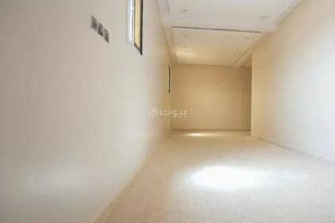 900m² Building in Riyadh, Saudi Arabia No. 98775 1