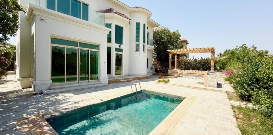 4 bedrooms Villa in Jumeirah Islands, UAE No. 88373