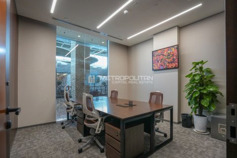 Офис 12м² в Corniche Road, ОАЭ №79209 9