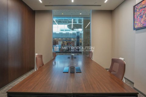 Офис 12м² в Corniche Road, ОАЭ №79209 8