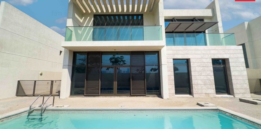 Villa de 4 chambres à Dubai, UAE No. 100884