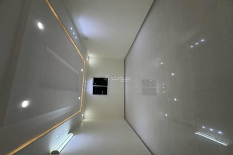 8 bedrooms Villa in Riyadh, Saudi Arabia No. 61535 6
