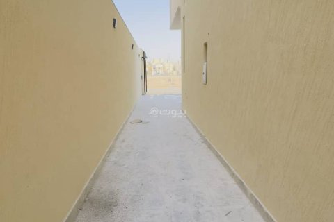 7 bedrooms Villa in Riyadh, Saudi Arabia No. 60349 9
